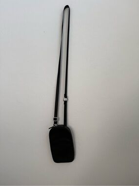 lululemon athletica Black Compact Crossbody Pouch
